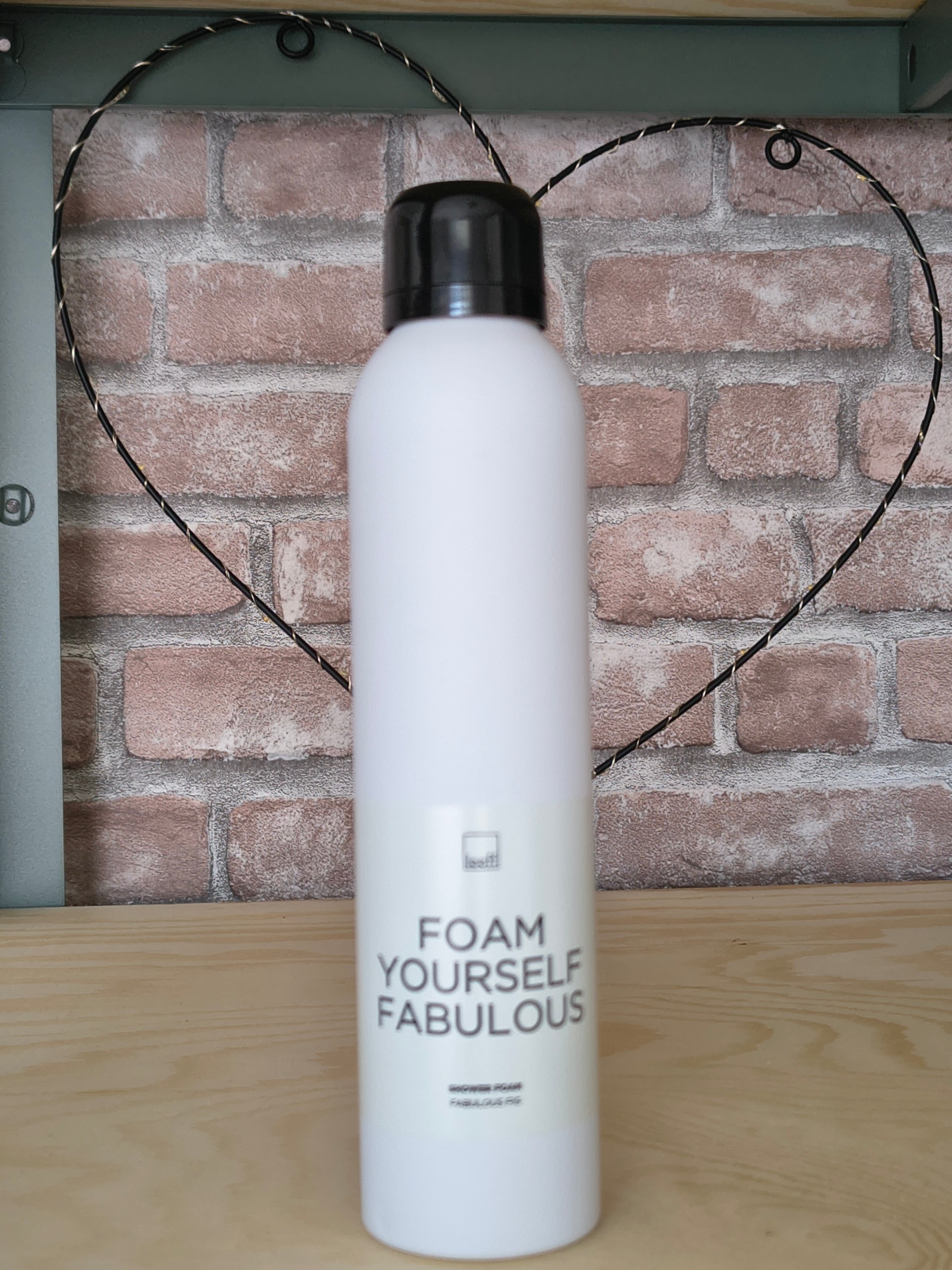 Leeff Shower Foam Fabulous Fig - Foam yourself fabulous
